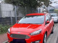 Gebraucht Ford Focus 2015 Rot Kombi