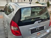 Gebraucht Mercedes A180 Elegance 116 PS (85 kW) 2009 Silber Limousine