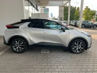 Neu Toyota C-HR 140 PS (102 kW) 2025 Silber SUV