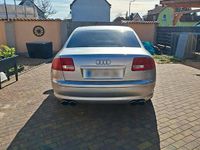 Second-hand Audi A8 280 CP (205 kW) 2002 Argintiu Berlinǎ