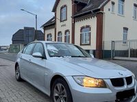 Gebraucht BMW 318 129 PS (94 kW) 2006 Silber Limousine