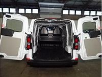 Gebraucht Ford Transit Custom Trend 136 PS (100 kW) 2023 Weiß (frostweiß) Van