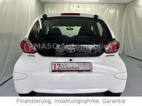 Gebraucht Toyota Aygo Cool 68 PS (50 kW) 2013 Weiß Kleinwagen