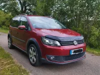 Gebraucht VW Touran Cross 140 PS (102 kW) 2012 Rot Van / Kleinbus