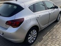 Gebraucht Opel Astra Cosmo 160 PS (117 kW) 2010 Grau Kleinwagen