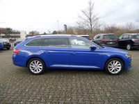 Gebraucht Skoda Superb Style 156 PS (114 kW) 2020 Energyblau Kombi