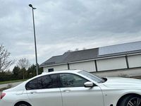 Gebraucht BMW 750 Shadowline 400 PS (294 kW) 2016 Weiß Limousine