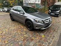 Gebraucht Mercedes GLA220 170 PS (125 kW) 2015 Grau SUV