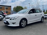 Gebraucht Hyundai i30 109 PS (80 kW) 2012 Weiß Kombi