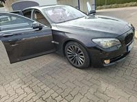 Gebraucht BMW 740 306 PS (225 kW) 2010 Schwarz Limousine