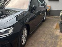 Gebraucht Audi A4 Advanced 163 PS (119 kW) 2020 Schwarz Kombi