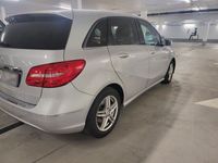 gebraucht Mercedes B180 - AHK, Kamera, Autom, Parkassistent