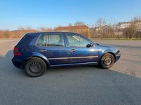 Gebraucht VW Golf IV 105 PS (77 kW) 2001 Blau Kleinwagen