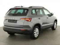 Neu Skoda Karoq Selection 150 PS (110 kW) 2025 Black magic perleffekt SUV