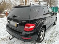 Gebraucht Mercedes ML350 231 PS (169 kW) 2010 Schwarz SUV
