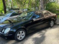 Gebraucht Mercedes E200 Classic 122 PS (89 kW) 2006 Schwarz Limousine