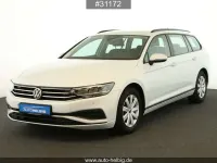 Gebraucht VW Passat 150 PS (110 kW) 2023 Gletscherweiß metallic Kombi