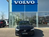 Gebraucht Volvo S60 Plus 197 PS (144 kW) 2022 Schwarz Limousine