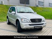 Gebraucht Mercedes ML270 163 PS (119 kW) 2003 Silber SUV