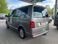 Gebraucht VW Multivan 150 PS (110 kW) 2021 Beige Van / Kleinbus