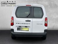 Gebraucht Peugeot Partner 102 PS (75 kW) 2025 Lackierung weiss icy/typ ausse Van / Kleinbus