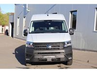 Gebraucht VW Crafter 177 PS (130 kW) 2025 Grau Van