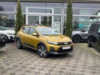 Neu Dacia Sandero Expression 110 PS (80 kW) 2026 Gelb Limousine
