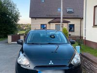 Gebraucht Mitsubishi Space Star 60 PS (44 kW) 2013 Schwarz Kleinwagen