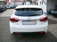 Gebraucht Hyundai i40 135 PS (99 kW) 2017 Weiß Kombi