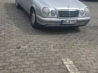Gebraucht Mercedes E200 Elegance 136 PS (100 kW) 1997 Silber Limousine