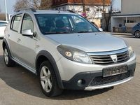 Gebraucht Dacia Sandero Stepway 84 PS (61 kW) 2011 Silber Limousine