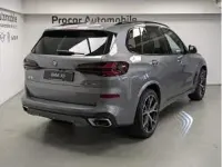 Neu BMW X5 489 PS (359 kW) 2026 Grau (skyscraper grau) SUV