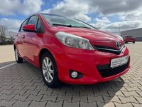 Gebraucht Toyota Yaris Edition 69 PS (50 kW) 2013 Rot Kleinwagen