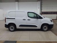 Gebraucht Opel Combo 102 PS (75 kW) 2024 Kaolin weiß Van