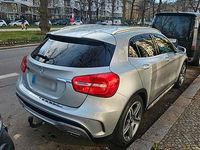 Gebraucht Mercedes GLA200 AMG 165 PS (121 kW) 2015 Silber SUV