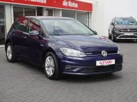 Gebraucht VW Golf VII 131 PS (96 kW) 2020 Blau Limousine