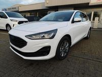 Neu Ford Focus Titanium 116 PS (85 kW) 2026 Weiß Limousine