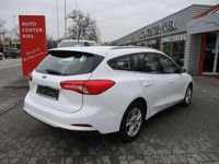 Gebraucht Ford Focus Cool & Connect 101 PS (74 kW) 2021 Weiß Kombi