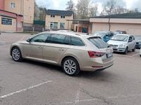 Usata Skoda Superb Ambition 150 CV (110 kW) 2022 Oro Station wagon