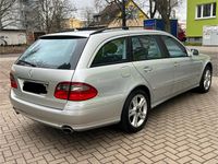 Gebraucht Mercedes E320 Avantgarde 224 PS (164 kW) 2008 Silber Kombi