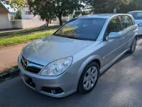 Gebraucht Opel Signum Edition+ 140 PS (102 kW) 2008 Silber Kleinwagen