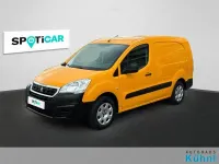 Second-hand Peugeot Partner 35 kW (48 CP) 2017 Galben