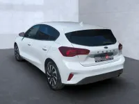 Gebraucht Ford Focus Titanium 125 PS (91 kW) 2025 Weiß Limousine