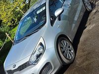 Gebraucht Kia Rio 86 PS (63 kW) 2014 Silber Limousine