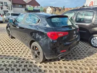 Gebraucht Alfa Romeo Giulietta Super 120 PS (88 kW) 2011 Schwarz Kleinwagen