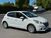 Gebraucht Peugeot 208 Active 68 PS (50 kW) 2014 Blanc banquise Kleinwagen