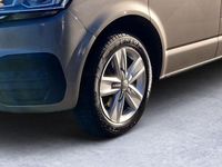 Gebraucht VW Multivan Comfortline 150 PS (110 kW) 2022 Mojawe beige metallic Van