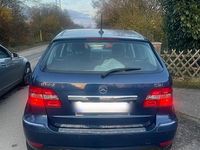 Gebraucht Mercedes B180 109 PS (80 kW) 2010 Blau Van / Kleinbus