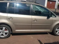 Gebraucht VW Touran Match 105 PS (77 kW) 2012 Beige Van / Kleinbus