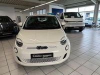 Gebraucht Fiat 500e Red 69 kW (95 PS) 2023 Arktis weiß Limousine